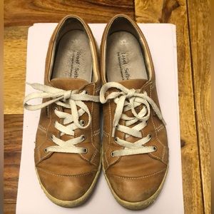 Josef Seibel everyday leather sneaker.